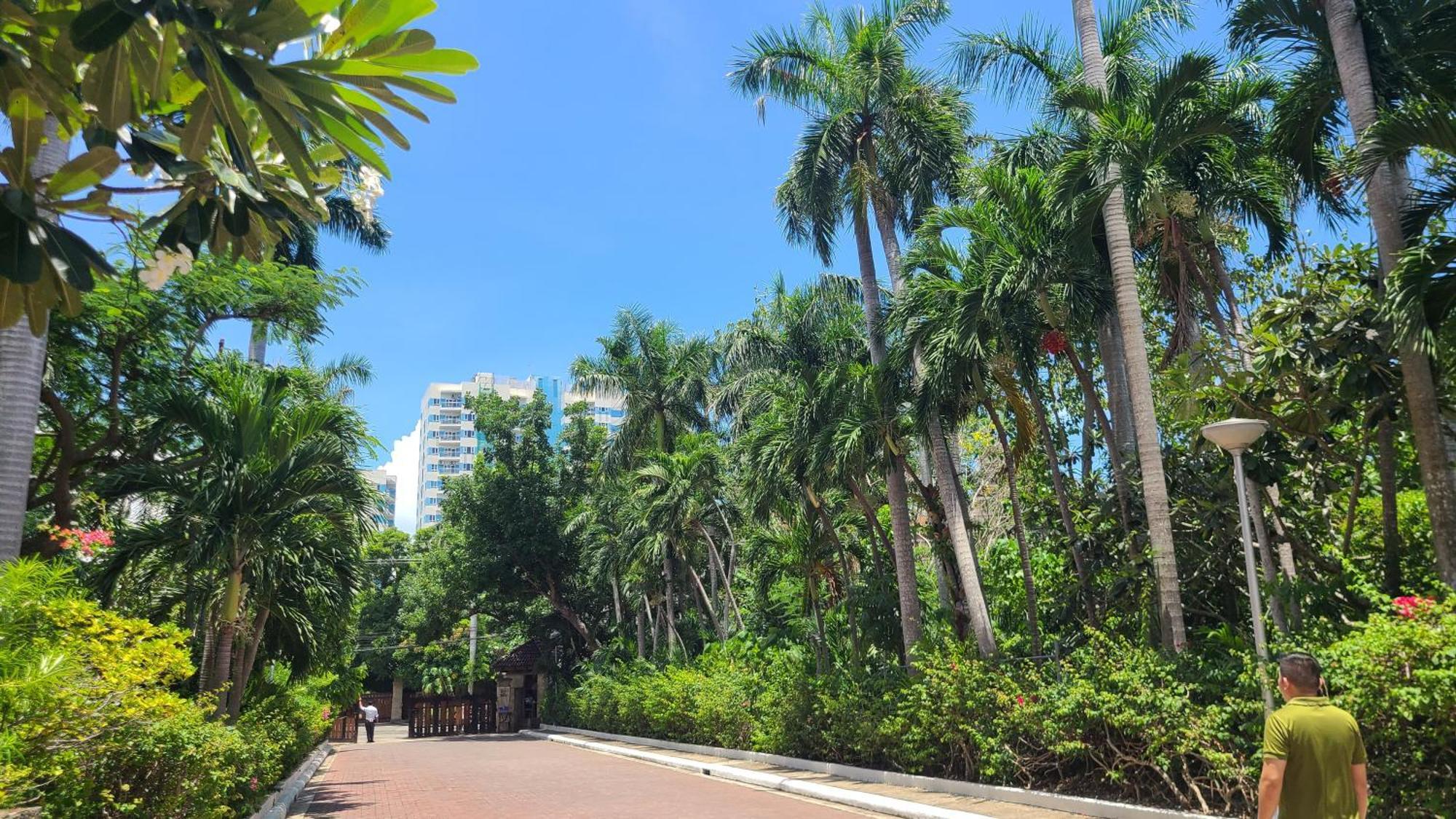 Coralpoint Gardens Suites & Residences Lapu-Lapu City Exterior photo